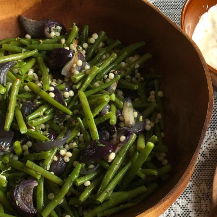 Haricots verts salade met uien en parelcouscous