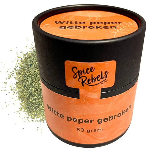 Witte peper gebroken in pot